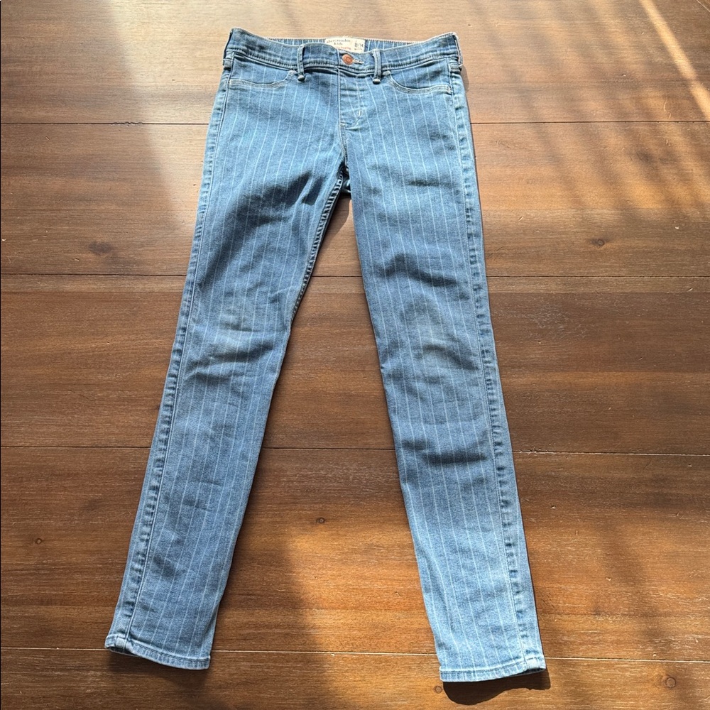Size 13-14 abercrombie kids pull-on jean legging with vertical stripe details